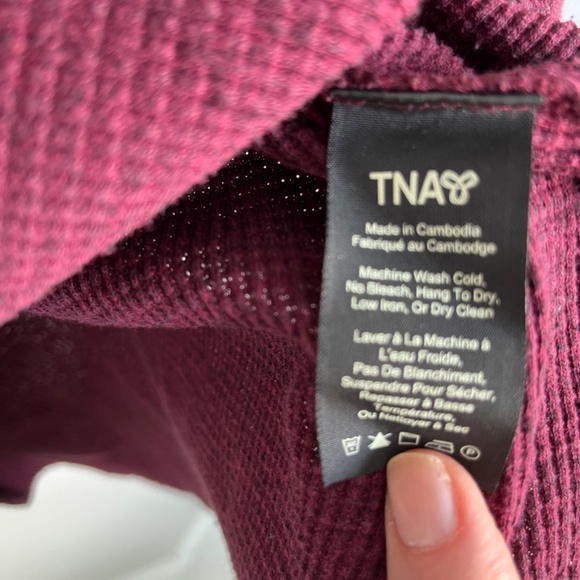 TNA burgundy waffle knit shirt - Picture 3 of 4